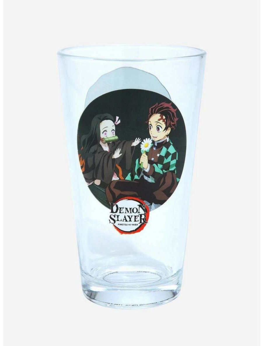 Tees * | Tees Demon Slayer: Kimetsu No Yaiba Kamado Siblings Circular Portrait Pint Glass